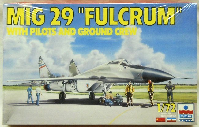 ESCI 1/72 Mig-29 Fulcrum With Pilots and Ground Crew - USSR / Yugoslavia, 9095 plastic model kit